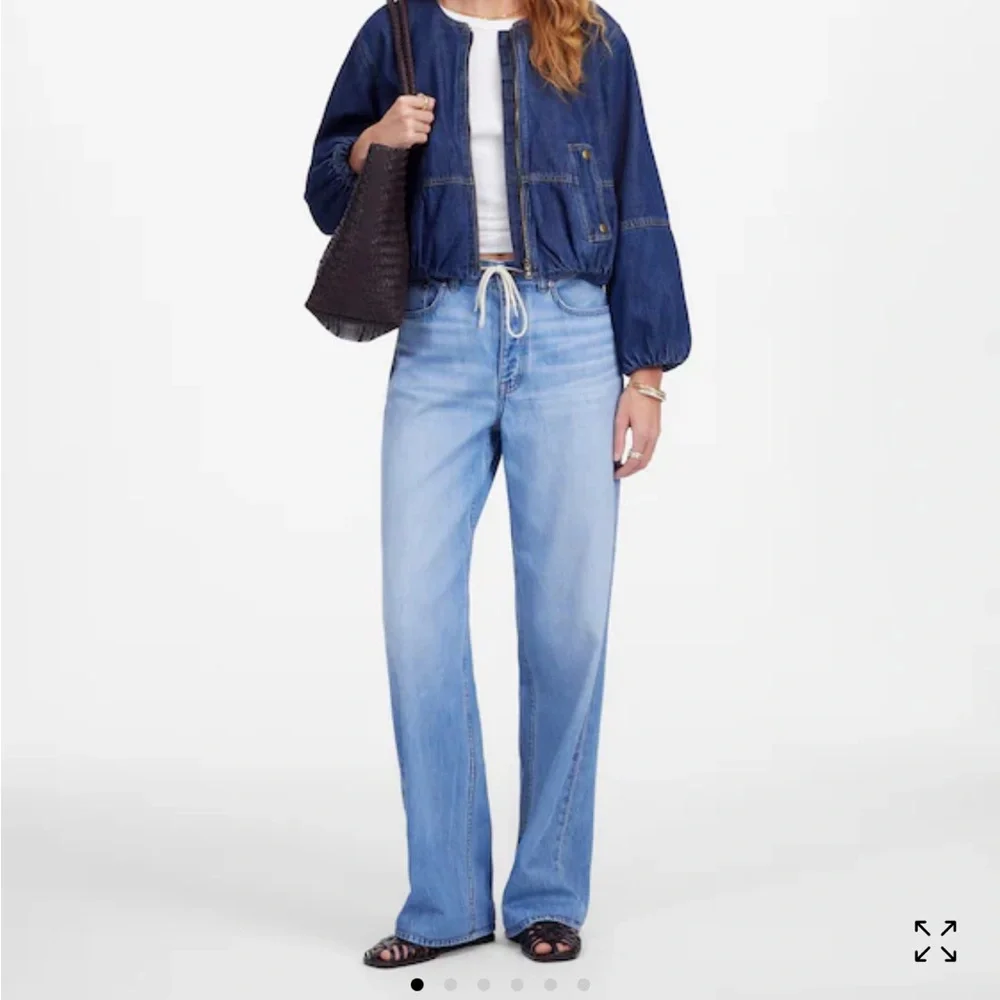 Madewell Low Slung Baggy Jeans: Airy Denim Edition - Picture 2 of 12